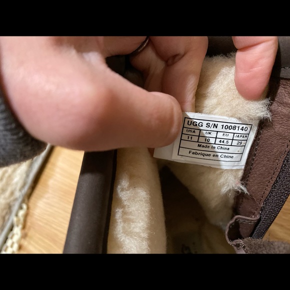 UGG Men’s Hendren TI Sherpa lined winter boots - Picture 7 of 7